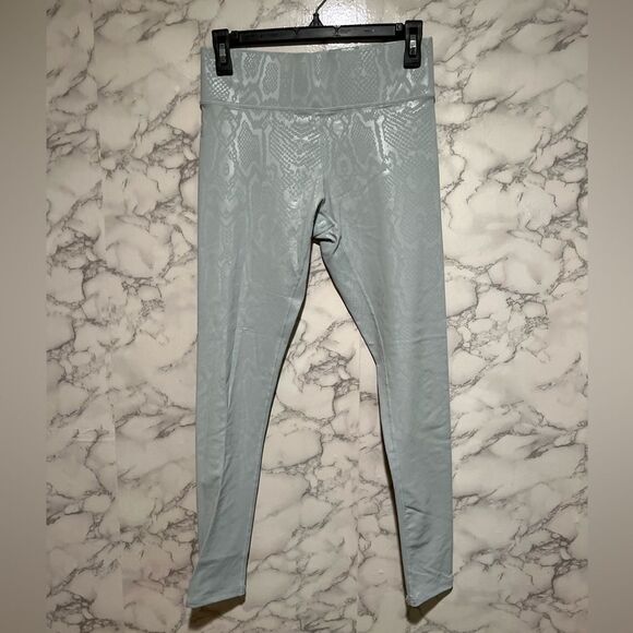 TEREZ Dove Gray Snakeskin Foil UpLift High Compression Leggings NEW Size S - Picture 6 of 12
